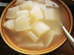 -一品红烧鸭特色川菜(三岔湖店)