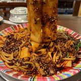 已经是第三回来吃他们家麻辣烫了啊[流泪]根本忍不住[流泪]