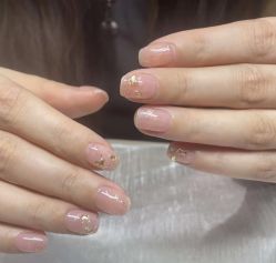 -梵莎美甲美睫