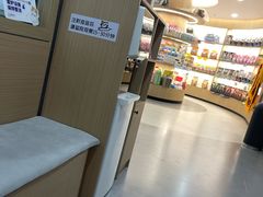 -阿荣24H宠物医院·综合型转诊中心·CT·核磁影像中心