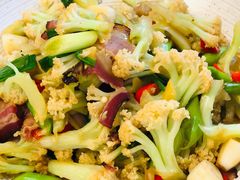 腊肉炒花菜-苏湘杭(普罗旺世店)