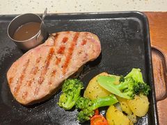 -必胜客(WOW中心城店)