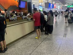 -星巴克(上海虹桥站2A检票口)