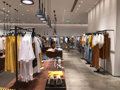 -URBAN REVIVO(西安Momopark店)