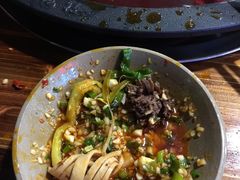 -黄潇洒老火锅(九眼桥宏济巷店)