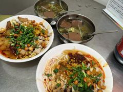 香菇肉丁面-小翔干面