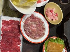 -宽板凳老灶火锅(台湾街店)