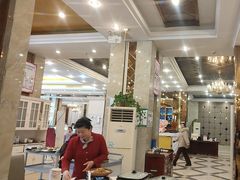 -天外天美食广场(哈尔滨路店)