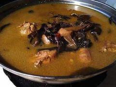 小鸡炖蘑菇-哈尔滨风味小吃东北菜(五角场店)