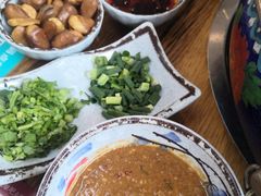 -毛辣果·贵州红酸汤牛肉火锅(西单店)