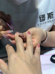 -缪斯美甲美睫