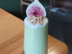 一整颗牛油果奶昔-Catch Bagel(芳草地店)