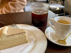 -Fridi Patisserie Cafe