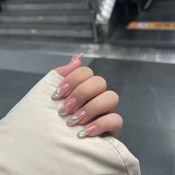 -晨·艺美甲美睫