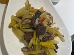 -黑鸡小馆(金源店)