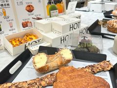 -HOT CRUSH趁热集合·现烤面包(环球港店)