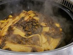 -九妹农家大铁锅东北菜(江湾店)