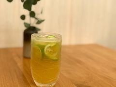 -尤加利咖啡馆