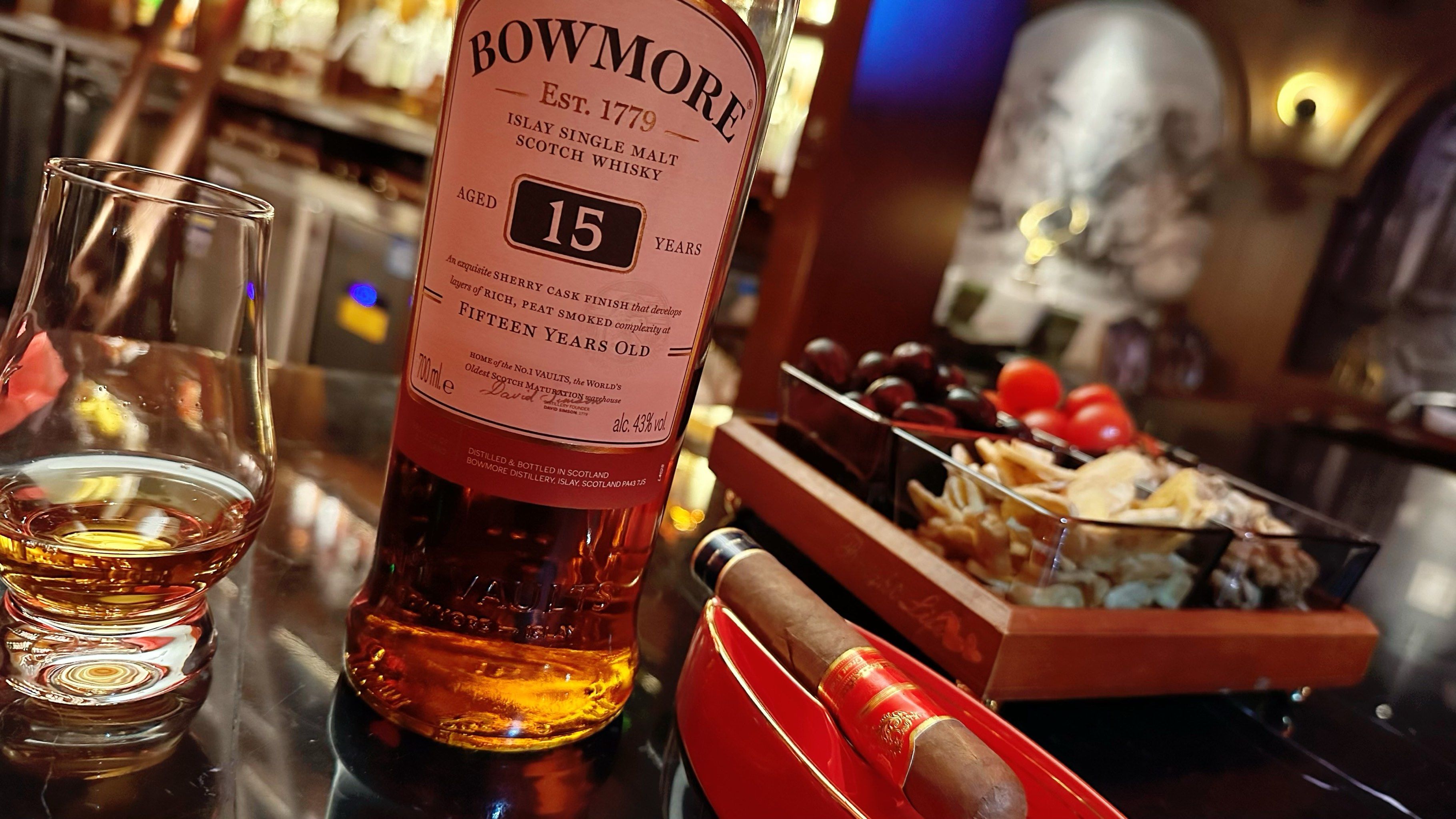 一杯威士忌一根雪茄