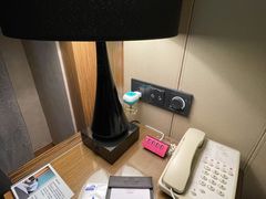 -上海滴水湖皇冠假日酒店