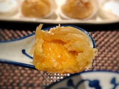 脆皮流沙包-逸东轩(香港逸东酒店)