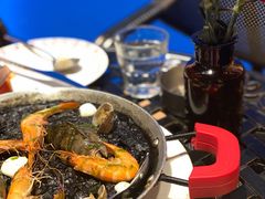 传统西班牙墨鱼汁海鲜饭-BROWNSTONE布朗石西班牙餐厅(深圳湾店)