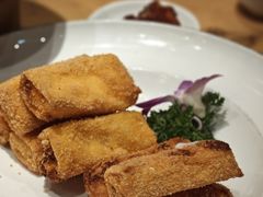 -帅巴人舅母子腊蹄民俗村