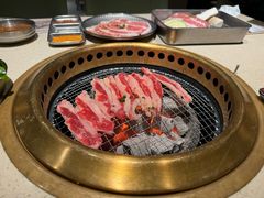 -蚂蚁洞·烤肉大营地(上海静安大悦城店)