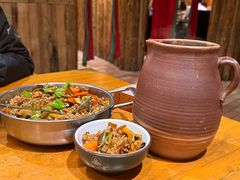 -老滇山寨•云南特色菜•地方菜•民族风情歌舞表演(金碧店)