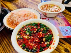 -周良天山牛杂城(天山路总店)