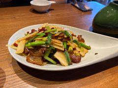 -云海肴·汽锅鸡·云南菜(天山百盛优客店)