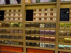 -moody彩瞳(环宇城店)