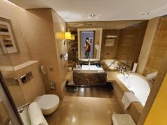 -北京朝阳悠唐皇冠假日酒店