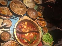 -房子红了鱼豆花重庆老火锅(广厦学院店)
