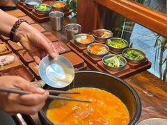 -银米·云南传统过桥米线(双廊黑金冠店)