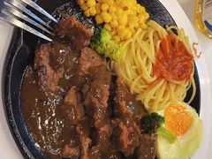 -汤姆家的牛排意面披萨(新城市广场店)