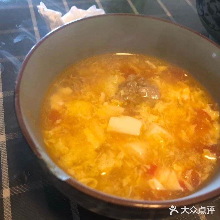 酸酸甜甜开胃又细滑入口的豆腐肉片汤
