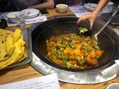 -山河屯铁锅炖(哈西站店)