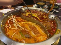 -沸炉重庆老火锅(军事博物馆店)