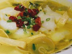 -渝是乎酸菜鱼·川渝小炒(新世界百货望京店)