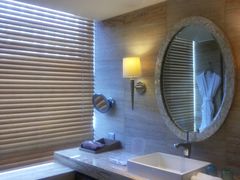 浴室-北京朝阳悠唐皇冠假日酒店