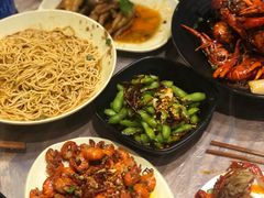 -巴厘龙虾·榜首油焖大虾(音乐学院·沿江酒馆店)