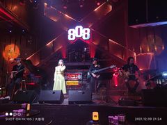 -808 LiveHouse