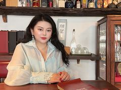 -Cuc Gach Quan Restaurant