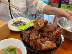 -宝瑞门钉肉饼店