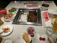 -海底捞火锅鲜切牛肉主题店(长寿路店)