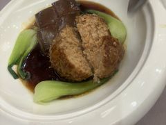 狮子头拼东坡肉-银都上海菜馆(粤海东路店)
