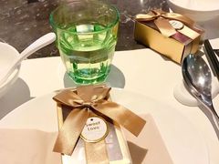 -港丽餐厅(高德置地店)