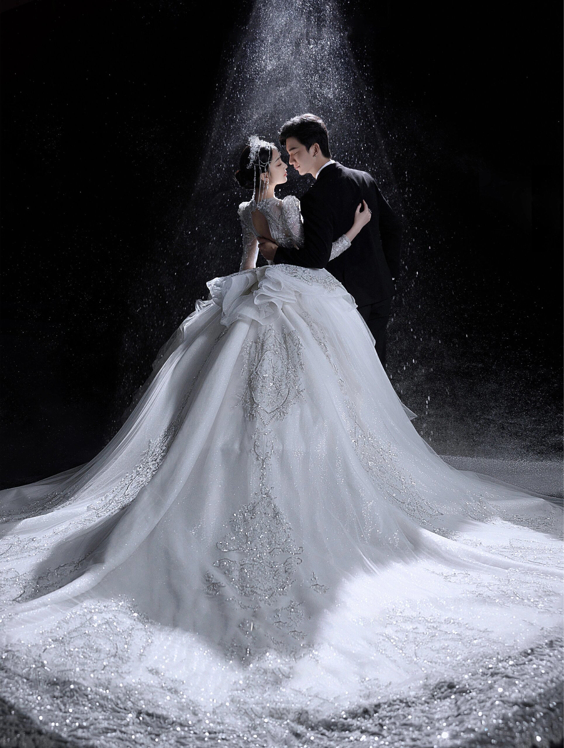 2024室内光影婚纱照流行风格之一啊啊啊