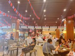 大堂-云海轩·海鲜自助-河北云瑧世纪大饭店1F